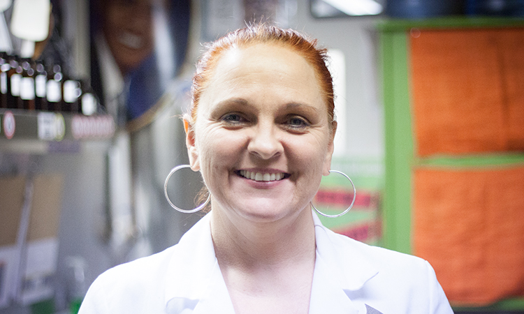 Ah Warner of Cannabis Basics in her lab in Seattle
