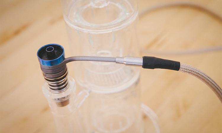 E-nail on cannabis dab rig